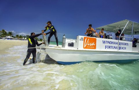 2.2_grand-bahama-dive-boat_bahamas