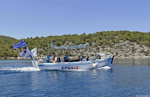 2_c6bo-voyage-plongee-grece-epidaure-epidive-dive-center-diveboat-LE-SOPHIA-LOREN-2