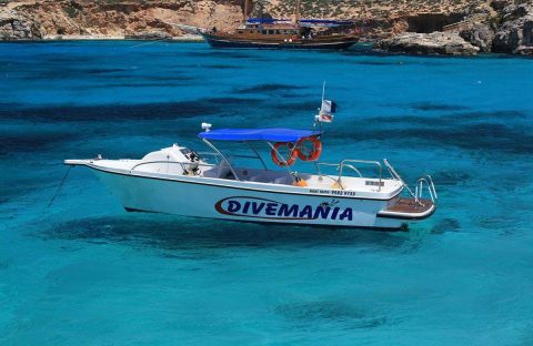 2_c6bo-voyage-plongee-malte-gozo-st-andrews-divers-cove-dive-boat-Divemania
