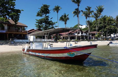 2_c6bo-voyage-plongee-philippines-puerto-galera-blue-lagoon-dive-resort-dive-boat-bateau-avant