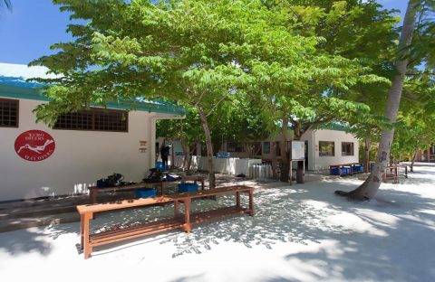 3.2_Vilamendhoo-Euro-Divers-Dive-center